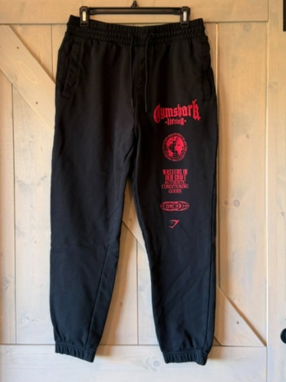 Gymshark Red Lifting Graphics Black Joggers Sweatpants Mens Small EUC 1043